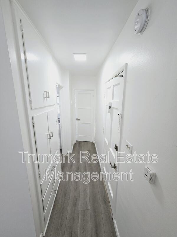 Building Photo - 106.5 E Randolph St