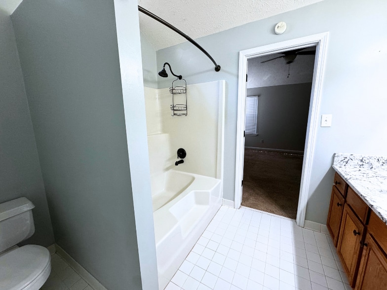 Building Photo - 26 Angel Trace