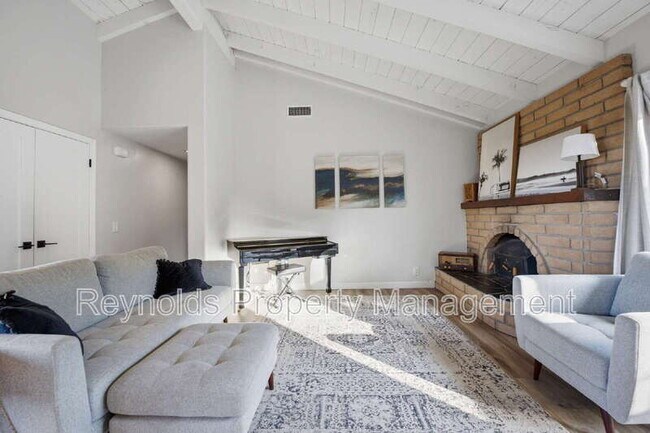 Building Photo - 1953 Granite Hills Dr