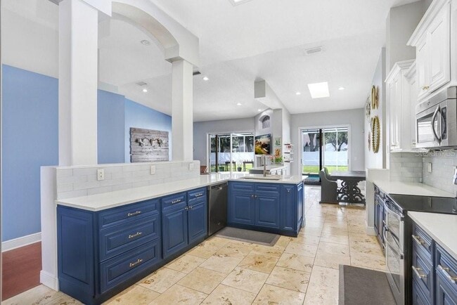 Building Photo - 16906 Equestrian Trail