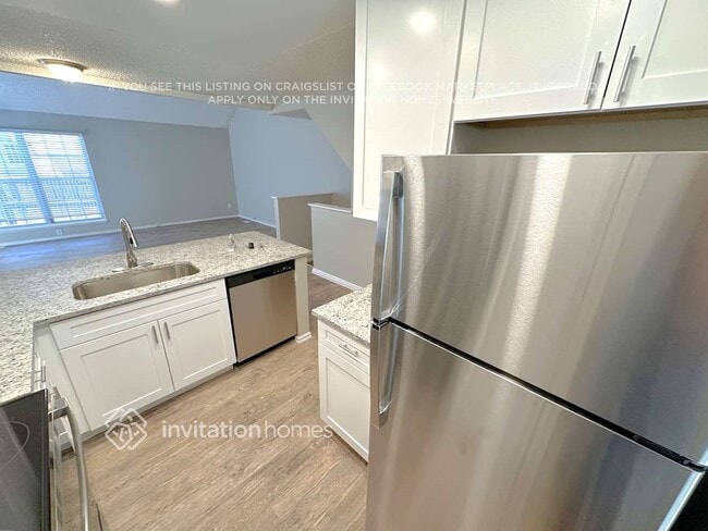 Building Photo - 12053 Ivanhoe Cir