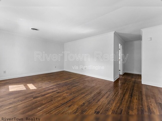 Building Photo - 810 Indian Dr