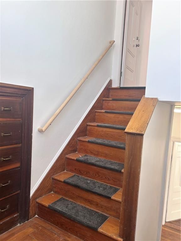 Building Photo - 181 Reynolds Ave