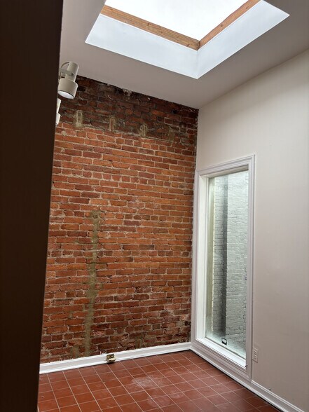 Bonus Room Skylight - 1022 G St NE