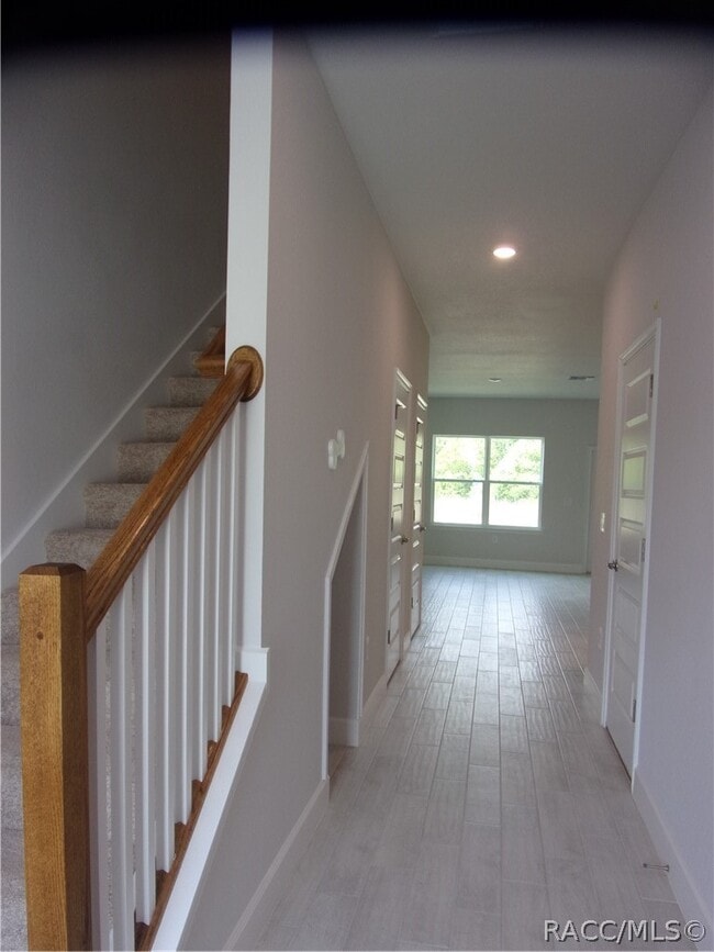 Building Photo - 215 Bittern Lp