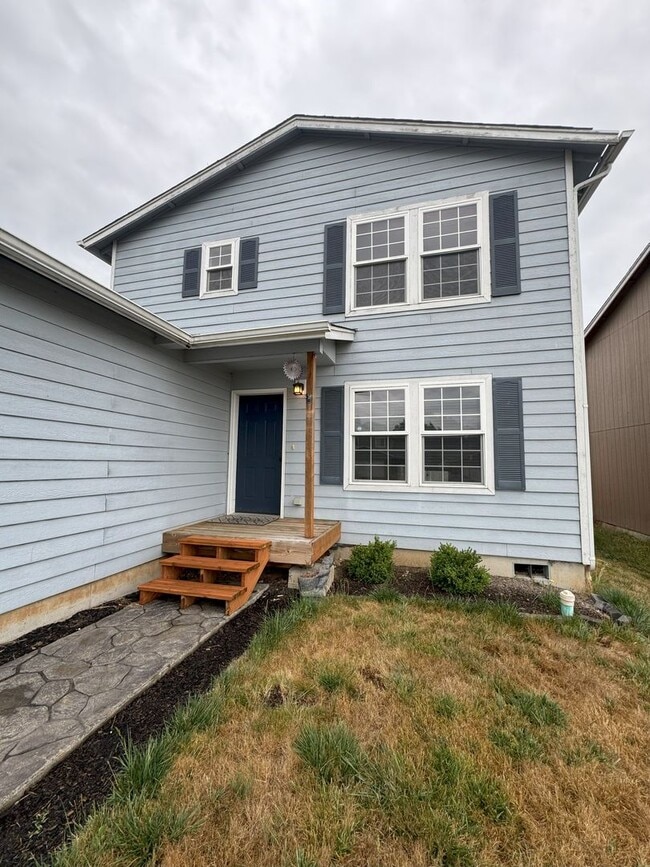 Building Photo - STATUS: AVAILABLE | R310 | $2395.00