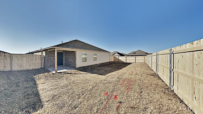 Building Photo - Beautiful 3 Bedroom 2 Bath Home in Shawnee