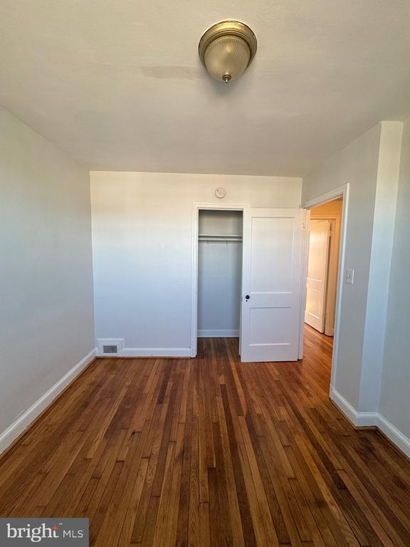 Building Photo - 206 Lynhaven Dr