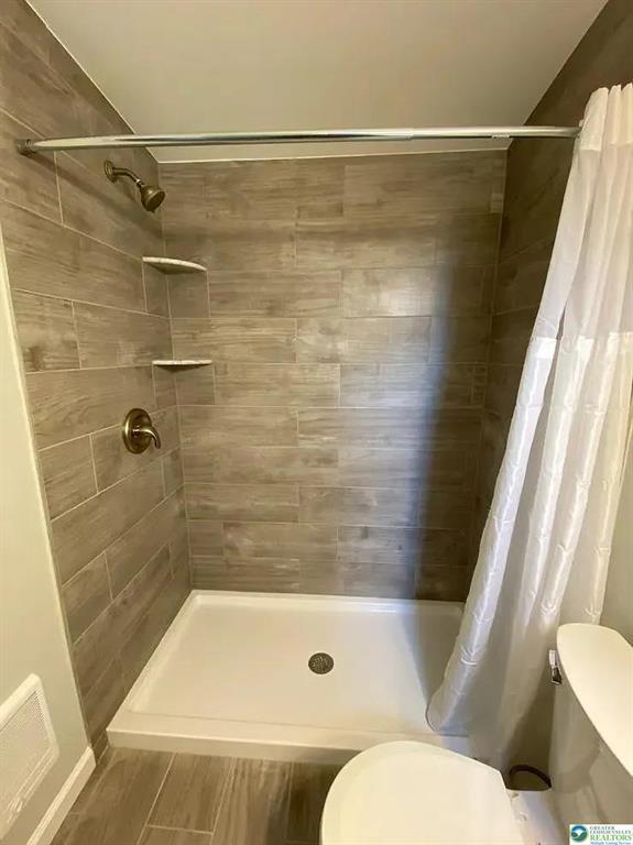 Building Photo - 528 Selfridge St