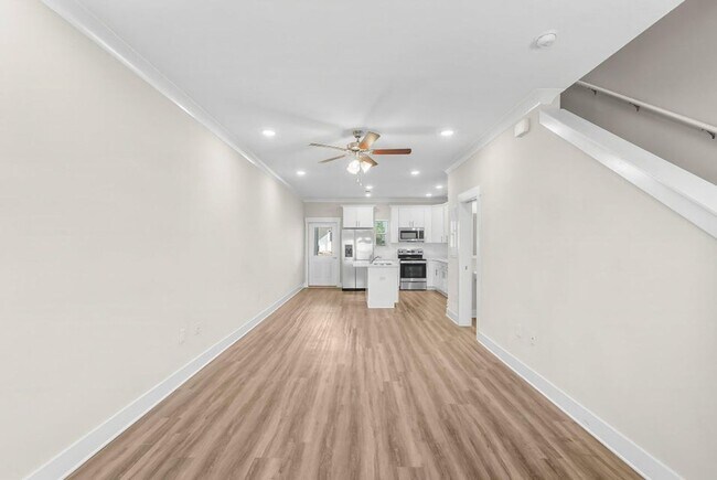 Building Photo - 289 N Sand Palm Rd