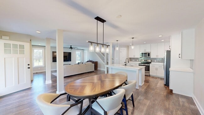 Building Photo - 103 Hillock Dr