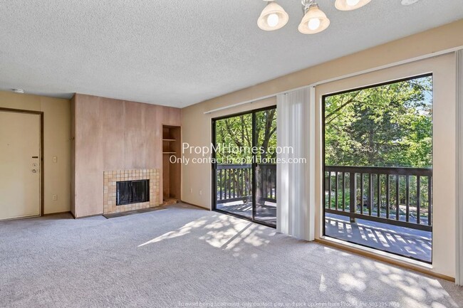 Building Photo - Chic One Bedroom Sylvan Heights Condo - A ...