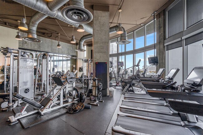 Building Photo - 690 SW 1st Ct