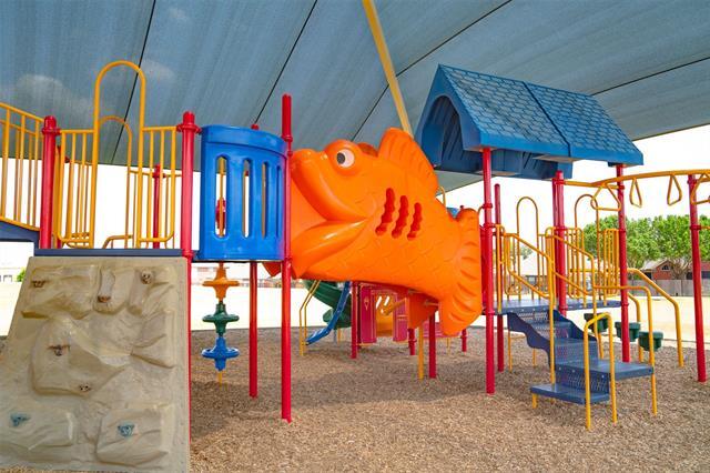 Building Photo - 806 Walnut St