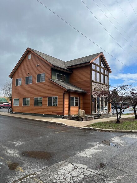 Alder and Short St. - 506 Alder St