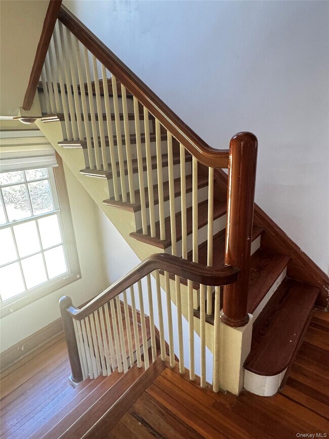 Building Photo - 3 Ice House Rd