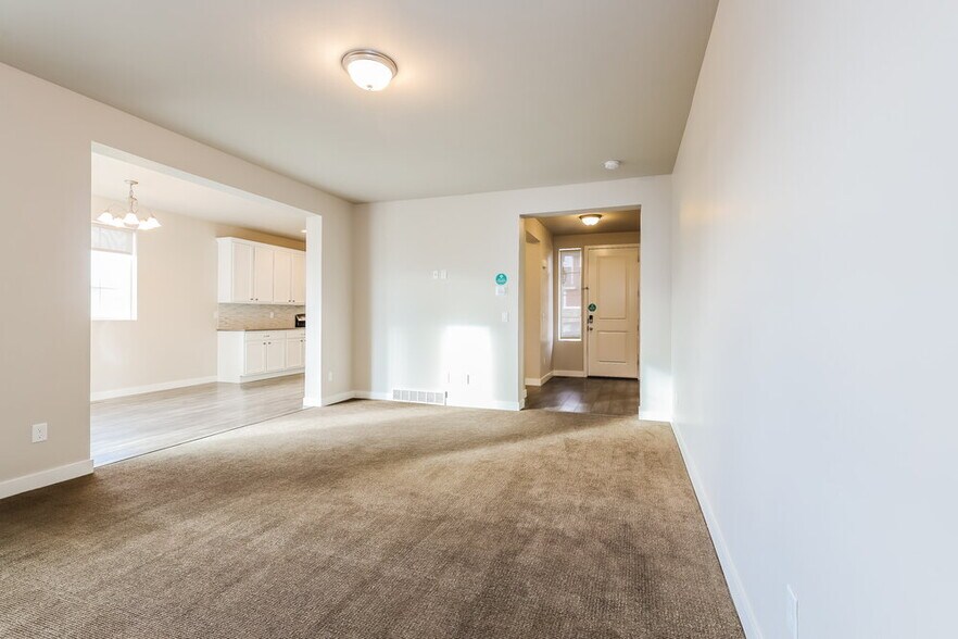 Building Photo - 12561 S Kimber Ln