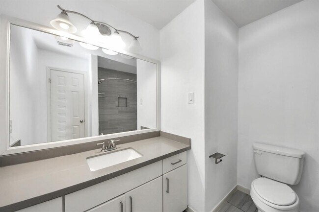 Building Photo - 3738 Lehall St