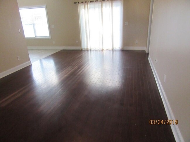 Building Photo - 104 Belclare Way