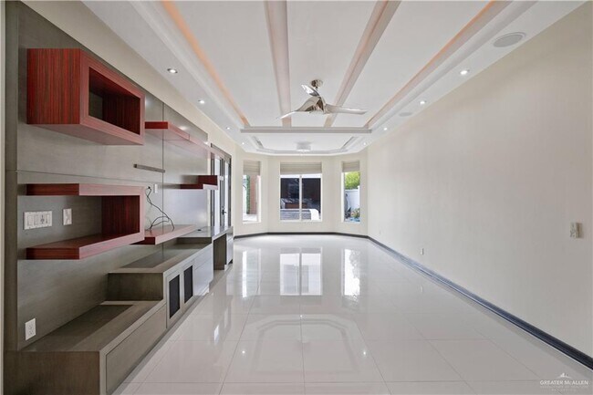 Building Photo - 2505 May Dr