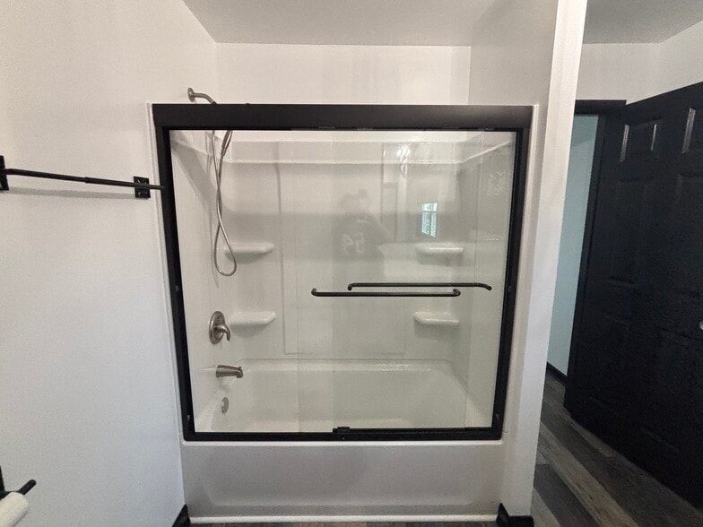 master bath - 1134 Northampton St