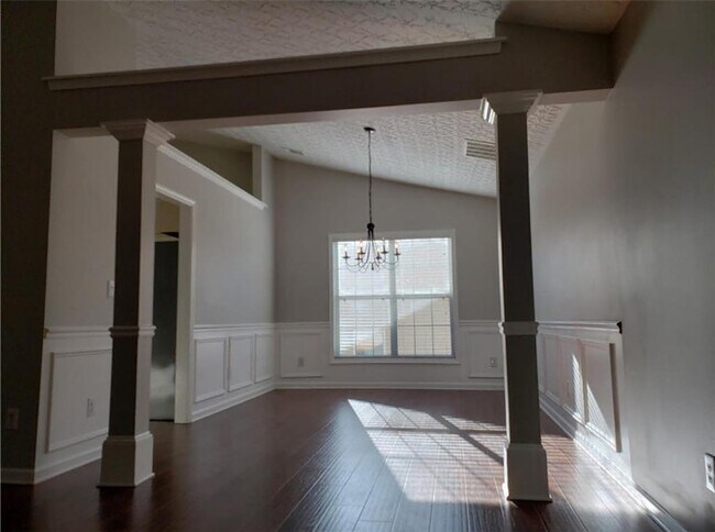 Building Photo - 2667 Leon Murphy Dr