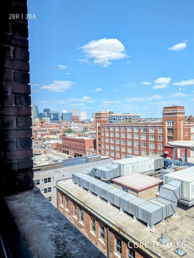 Building Photo - 382 W 22nd St