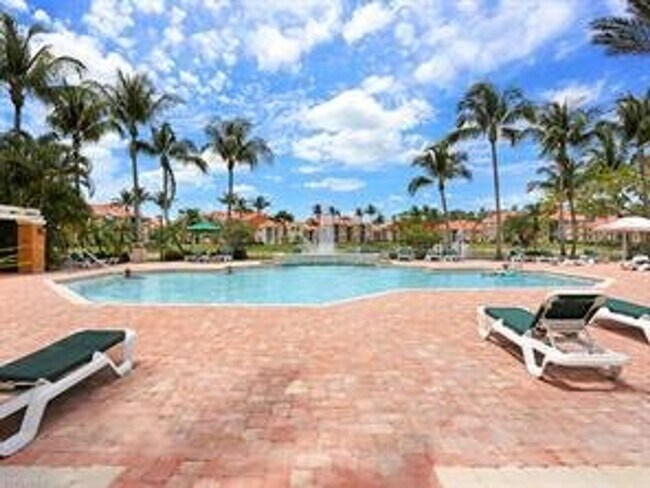 Building Photo - ANNUAL RENTAL - 2ND FLOOR 1 BED / 1 BATH C...