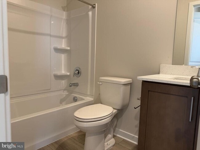 Building Photo - 777 Platinum Dr