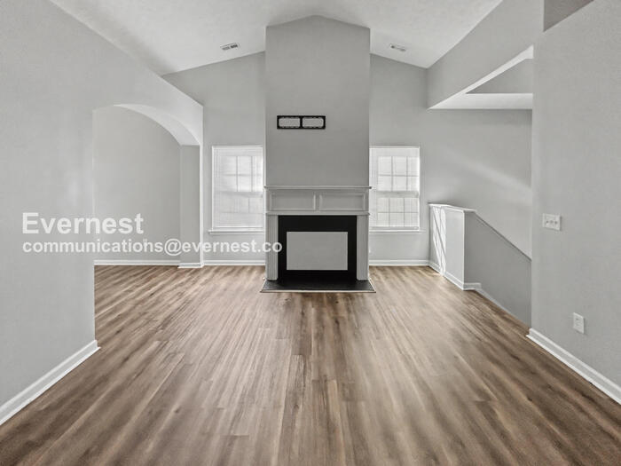 Building Photo - 4095 Robin Cir