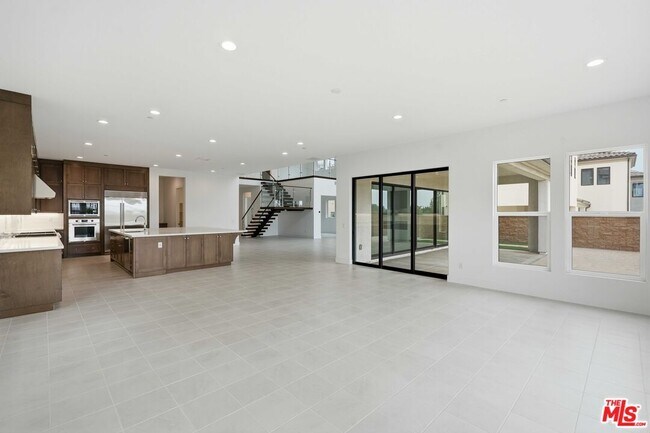 Building Photo - 20568 Edgewood Ct