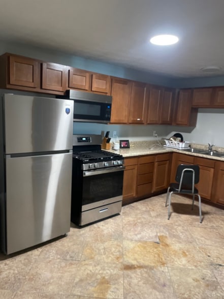 Primary Photo - 329 3rd Ave