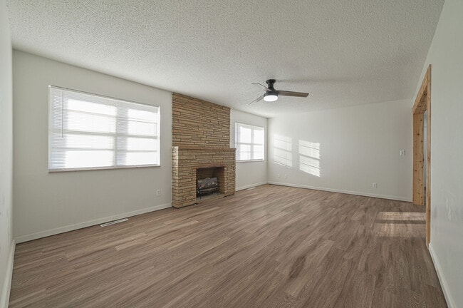 Building Photo - 4800 Spencer Rd