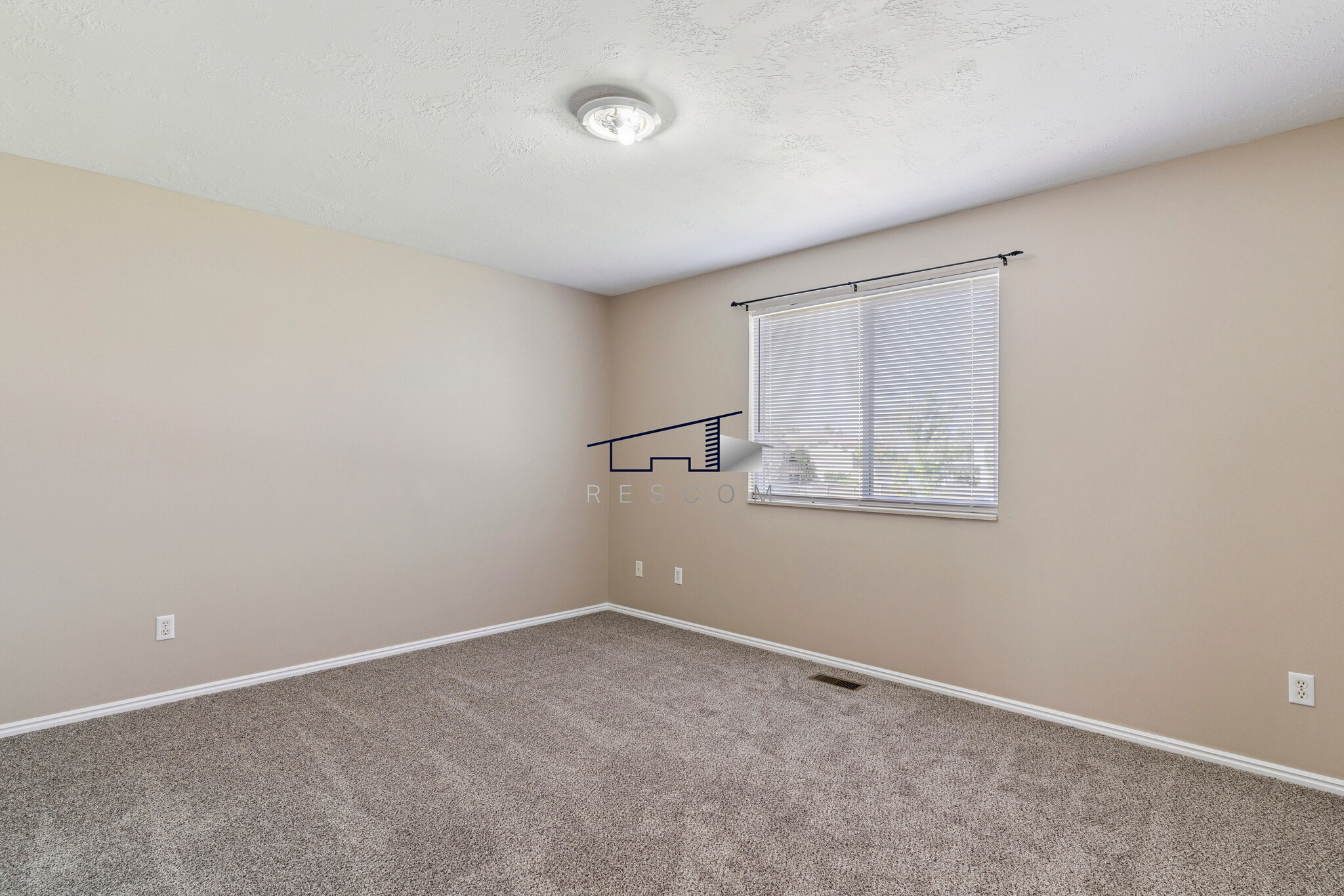 Building Photo - 4935 S 3975 W
