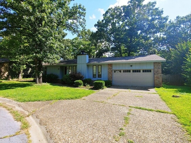 Building Photo - 5 Hickory Ln