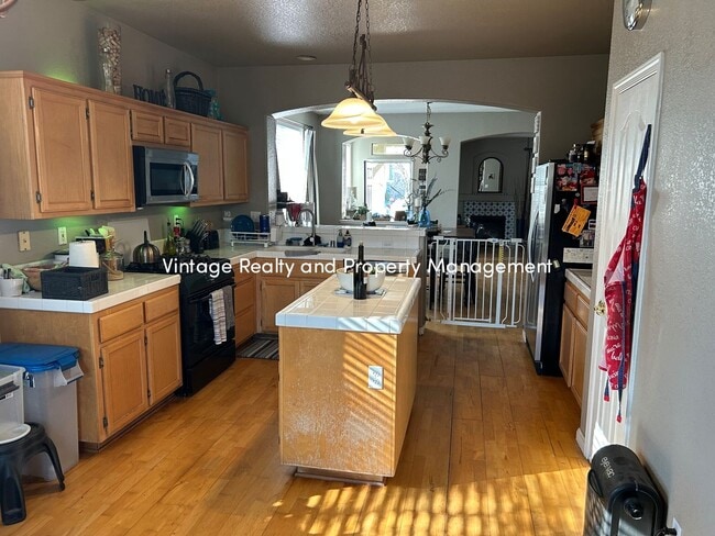 Building Photo - Charming Single-Story 3 Bedroom Home In South Natomas!!!