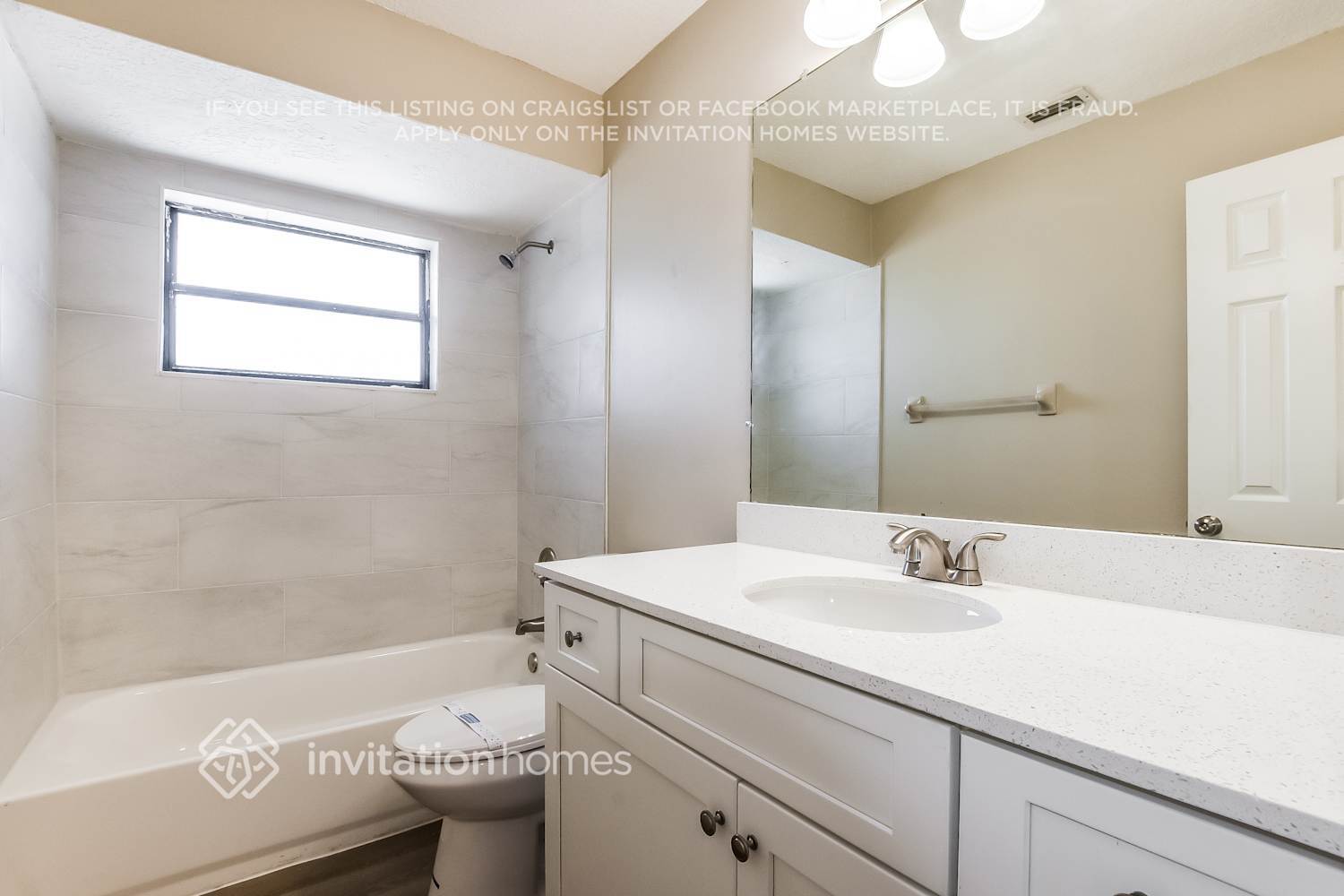 Building Photo - 537 Woodview Dr