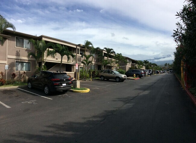 Building Photo - Mostly furnished upstairs 2 bed., 2 full bathroom Kihei Shores condo