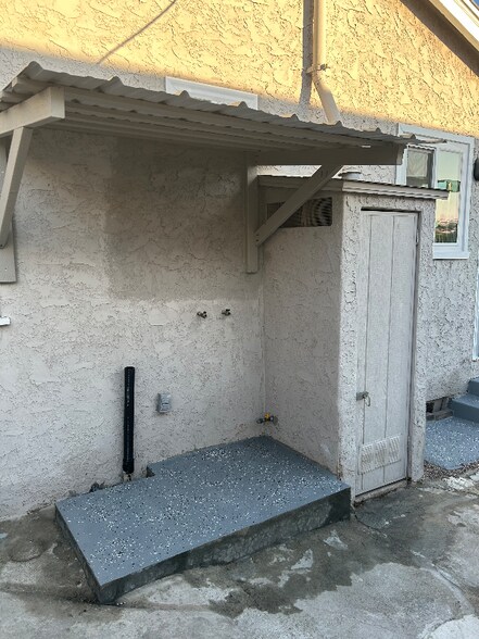 Building Photo - 532 S 39th St