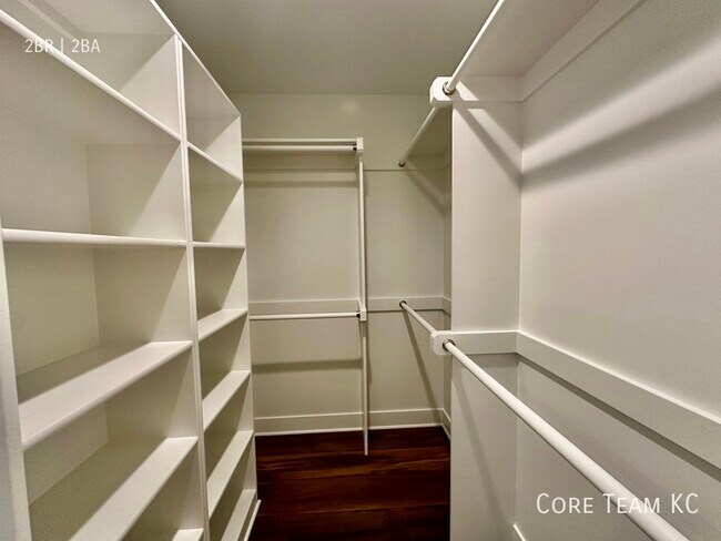 Building Photo - 7708 Main St