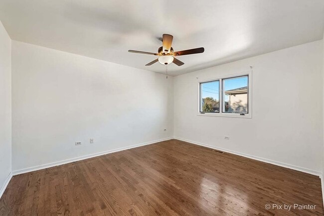 Building Photo - 8508 S Oketo Ave