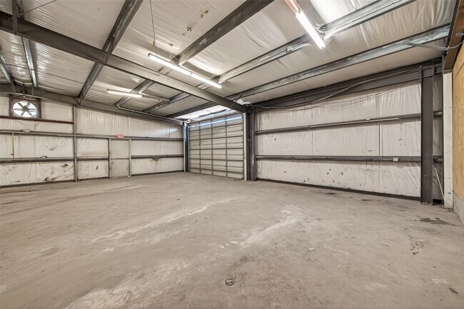 Building Photo - 6203 Gessner Rd