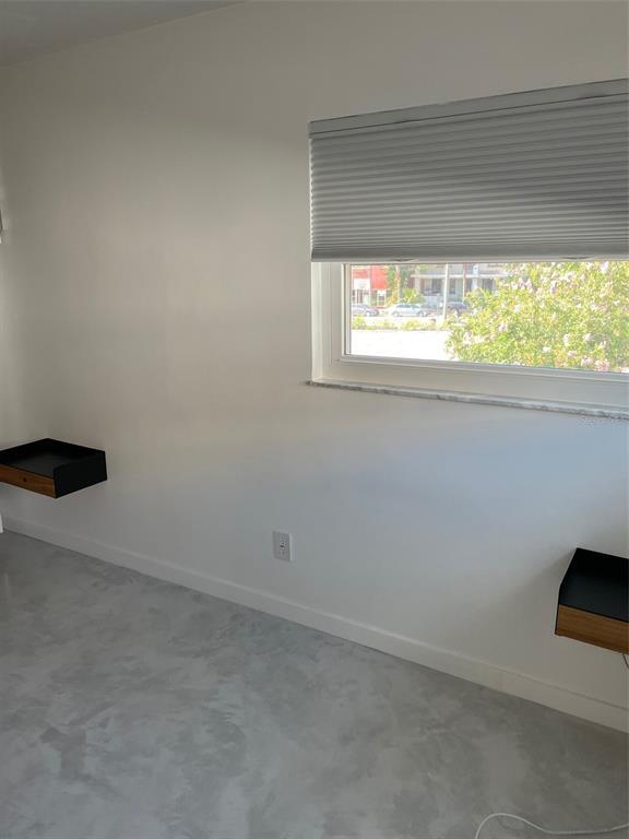 Building Photo - 224 6th Ave N