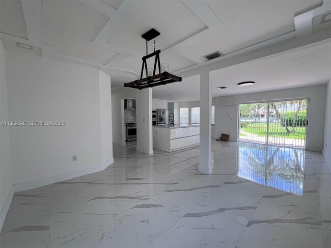 Building Photo - 109 Gables Blvd