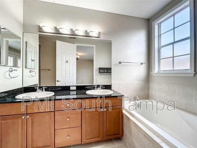 Building Photo - 2905 Hansen Manor Ln