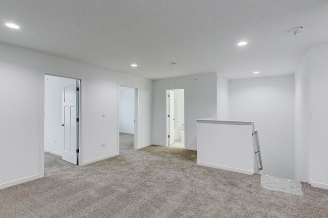 Building Photo - 1234 Gillespie Ln