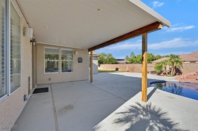 Building Photo - 7221 Sandy Plains Ave