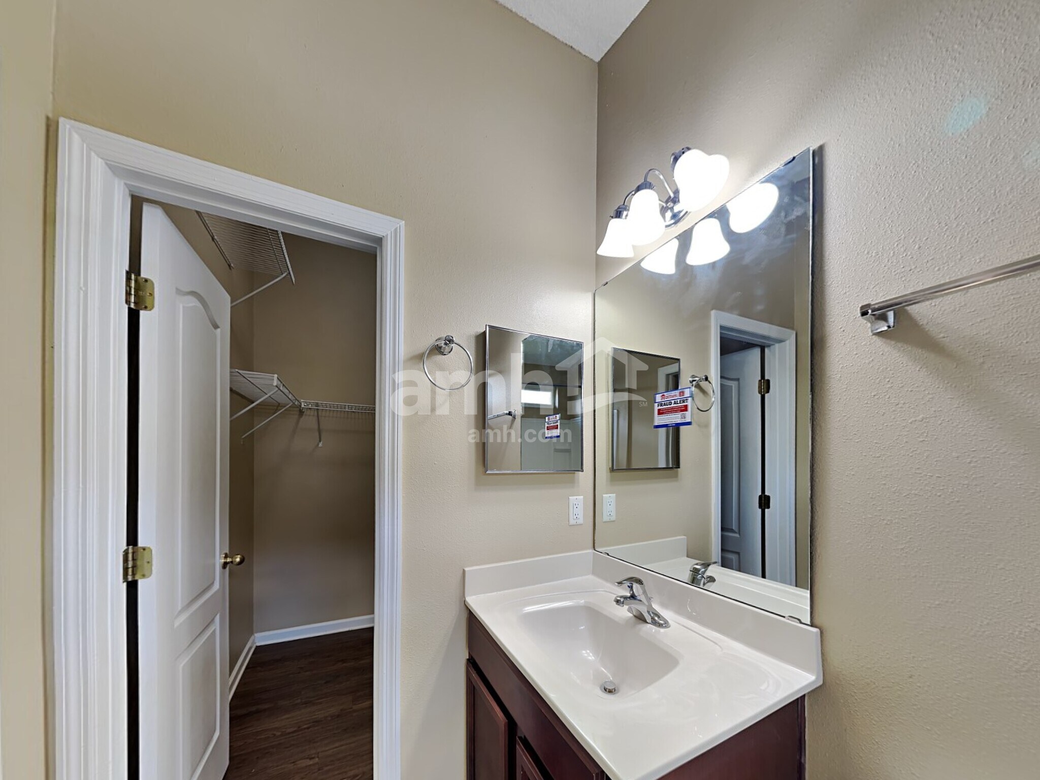 Building Photo - 867 Bonaparte Landing Blvd