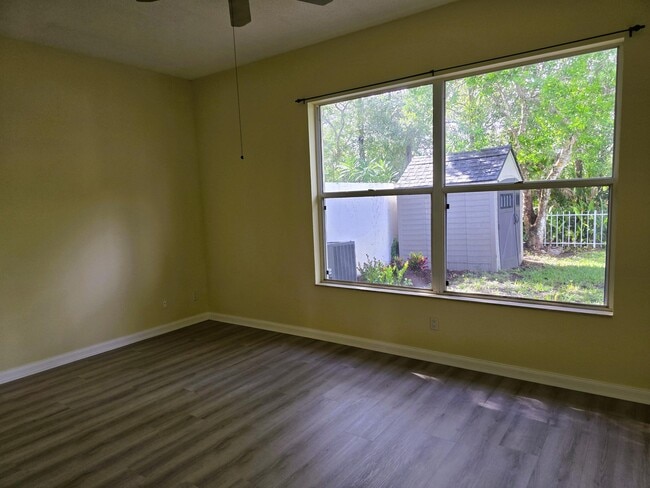 Building Photo - 5131 SE Sweetbrier Terrace