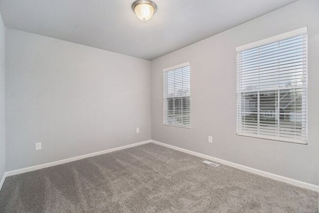 Building Photo - 7142 Baton Rouge
